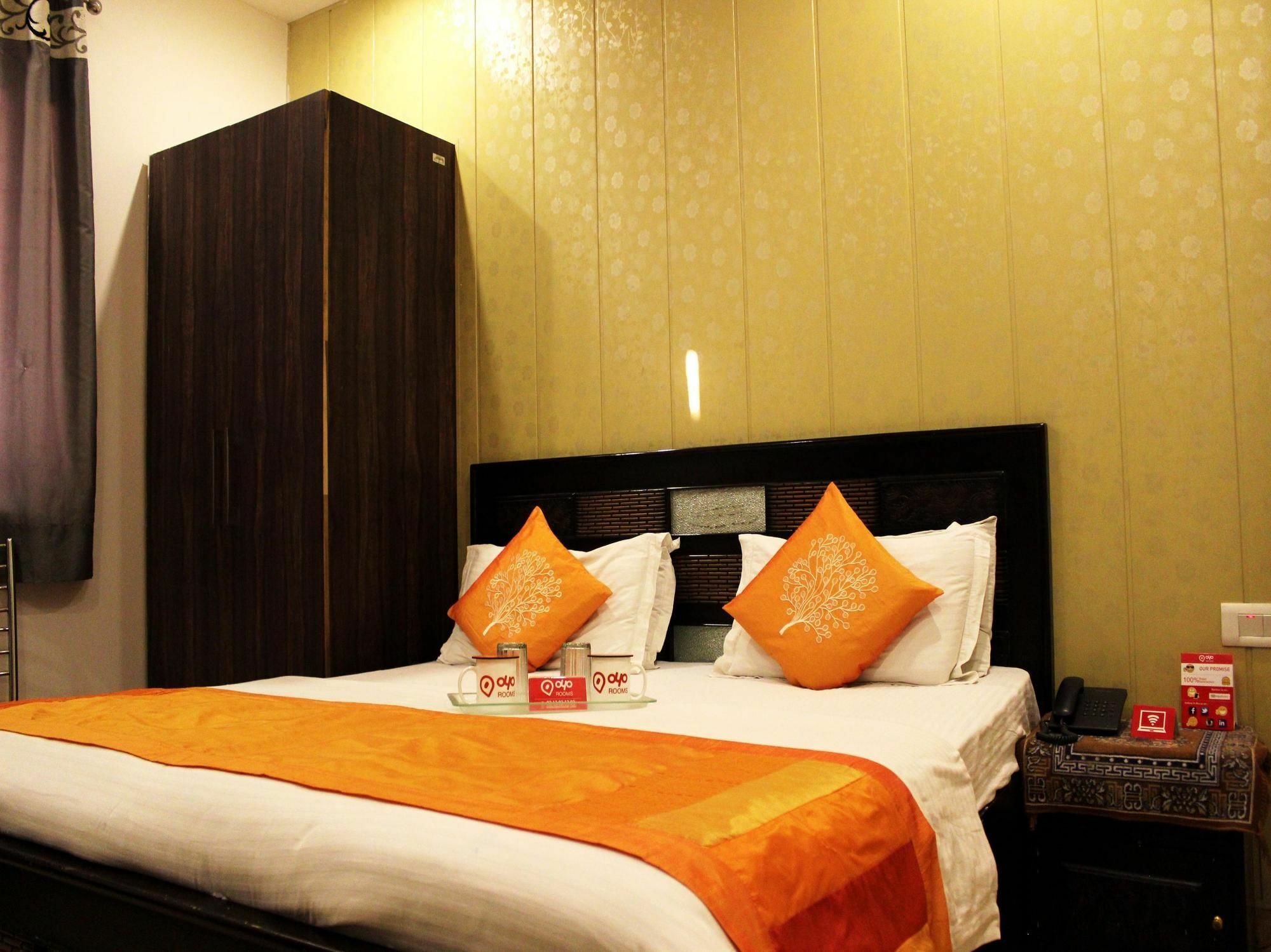 Oyo Rooms Pitampura Rani Bagh New Delhi Exterior photo